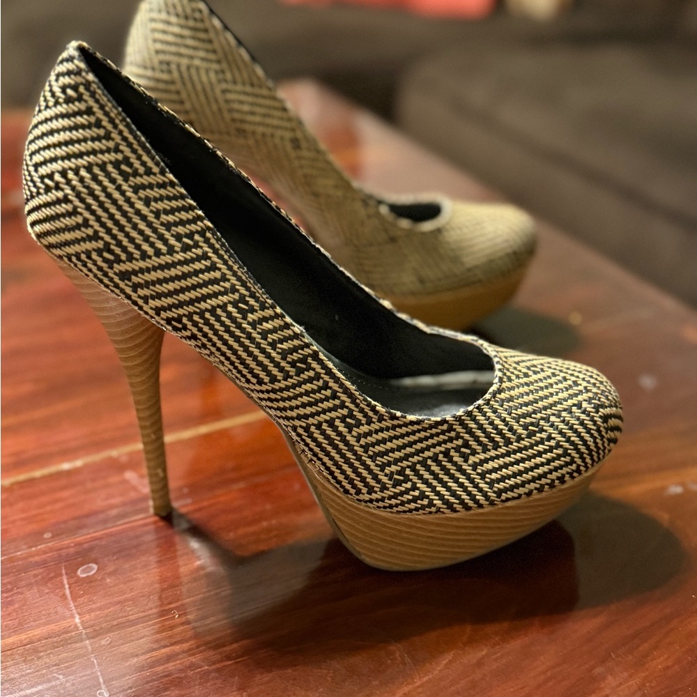 Stylish Black and Tan Women's Heels
